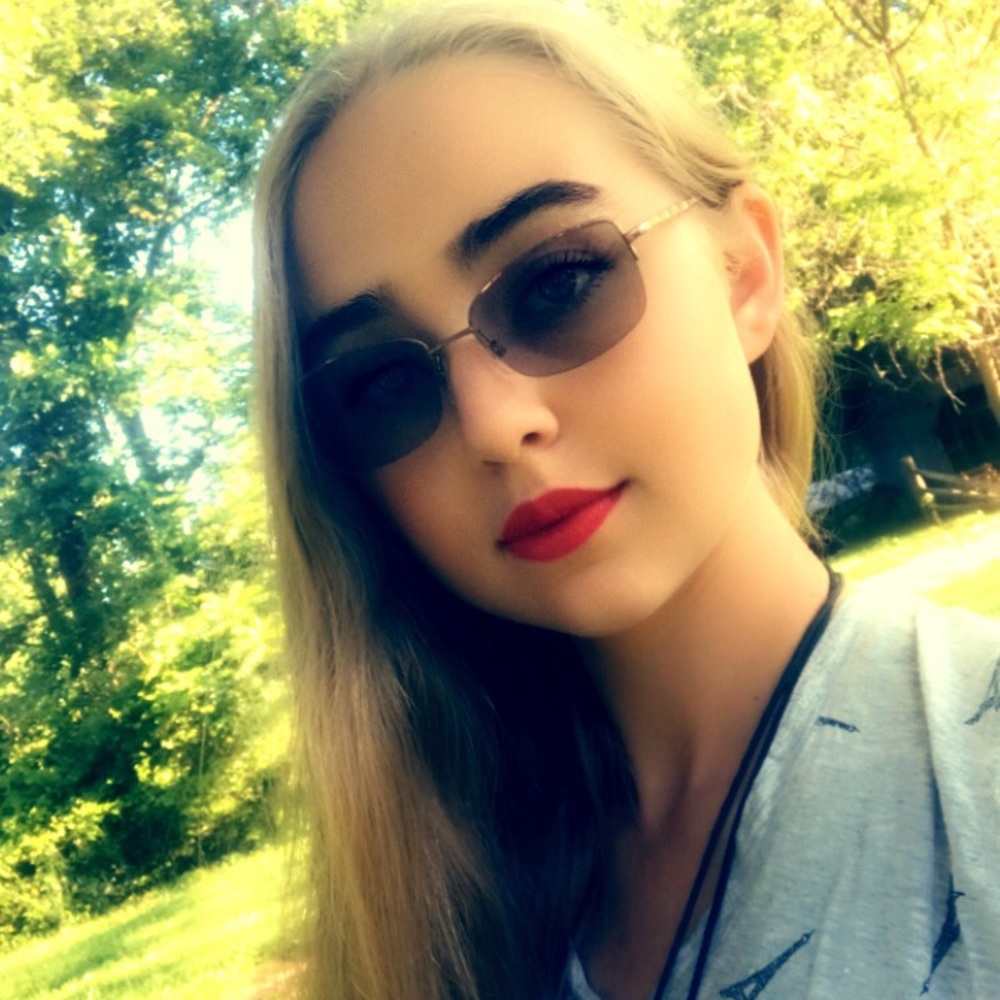 Meet your Posher, Sophia
